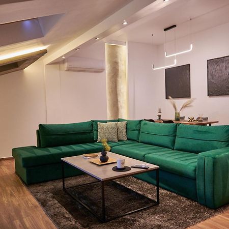 The Skyline Suite Florina Luaran gambar
