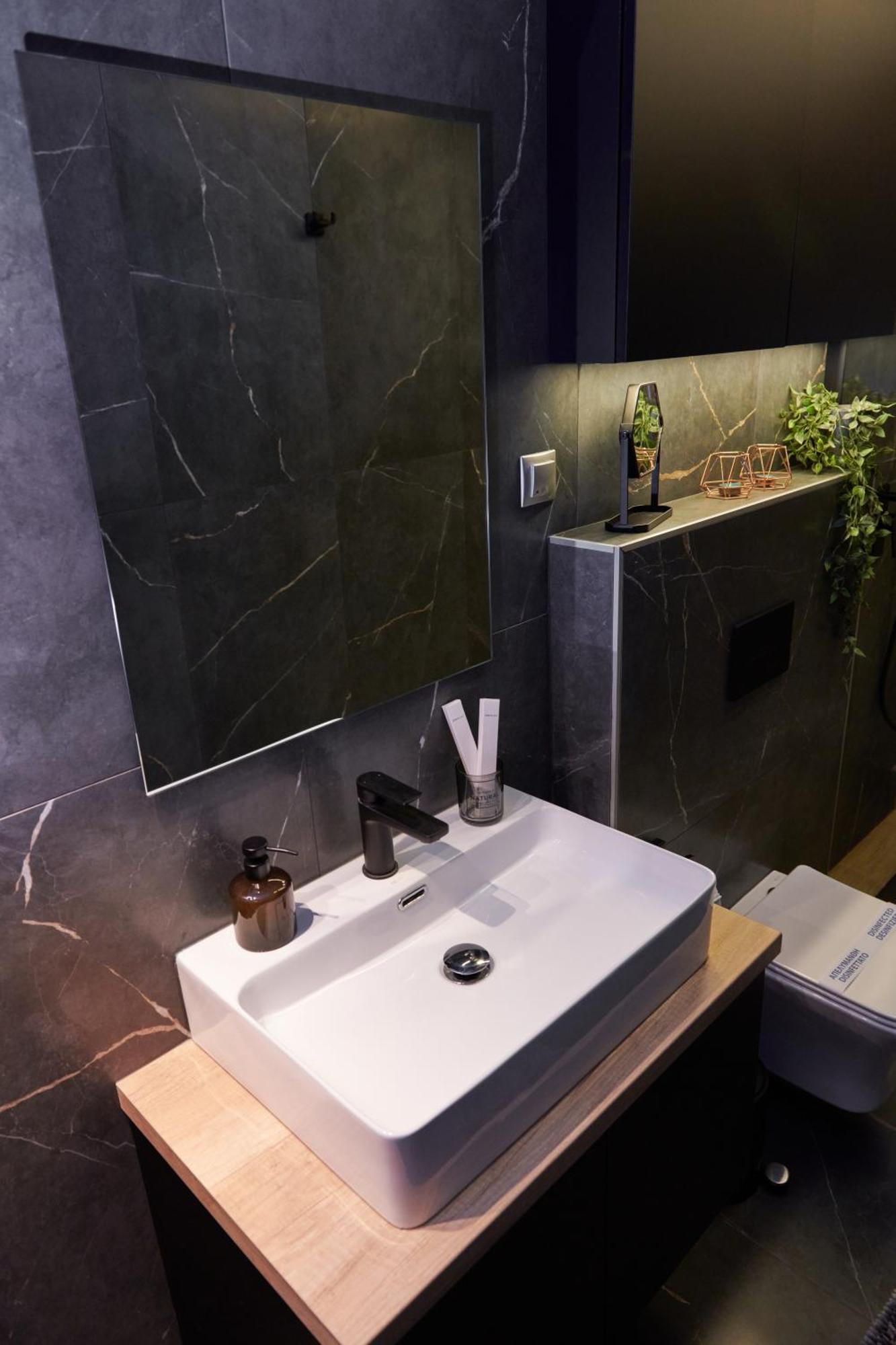 The Skyline Suite Florina Luaran gambar
