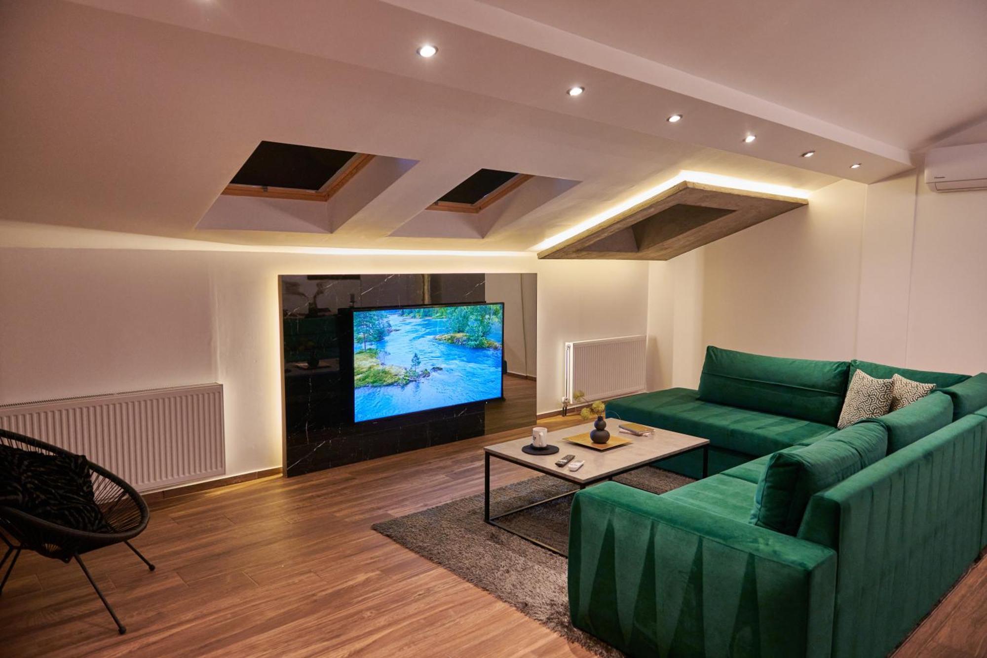 The Skyline Suite Florina Luaran gambar