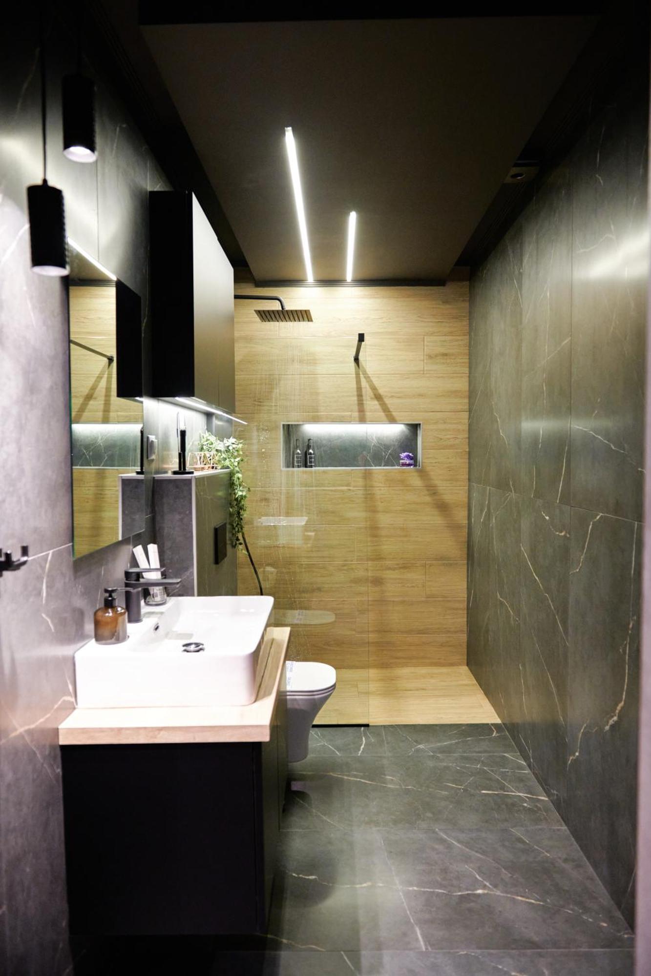 The Skyline Suite Florina Luaran gambar