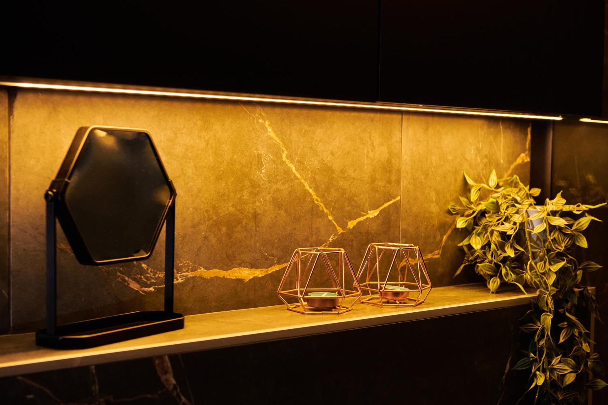 The Skyline Suite Florina Luaran gambar