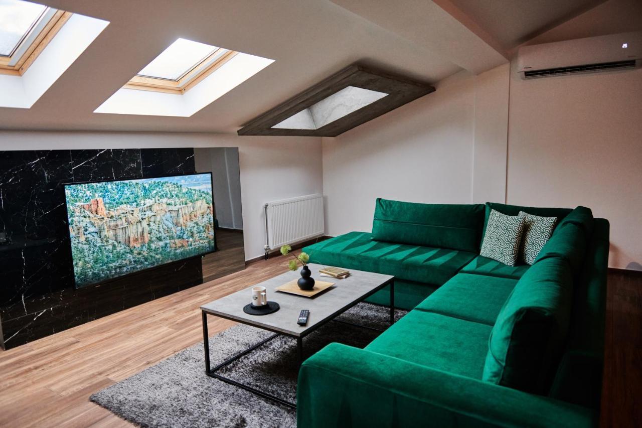 The Skyline Suite Florina Luaran gambar
